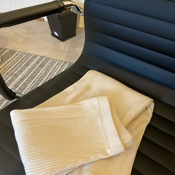 KOTN ribbed lounge pants beige - medium - Picture 2 of 4